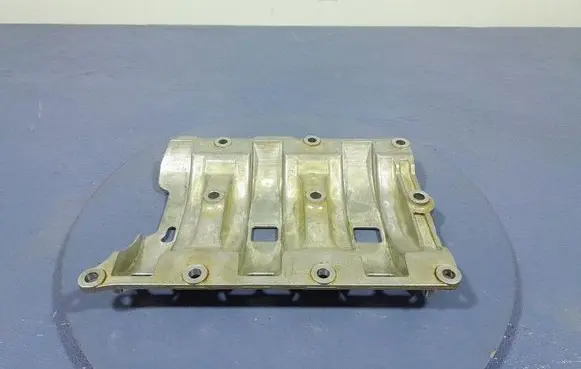 BMW M4 F82 F83 Oil sump 7634190