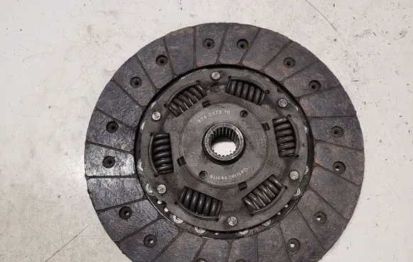 Volkswagen PASSAT B5 Clutch pressure plate 324027210