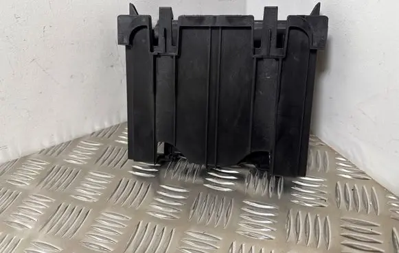 BMW 4 F36 Gran coupe Engine control unit holder 8507703