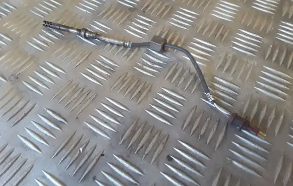 Volkswagen Crafter Exhaust gas temperature sensor 070906088AA
