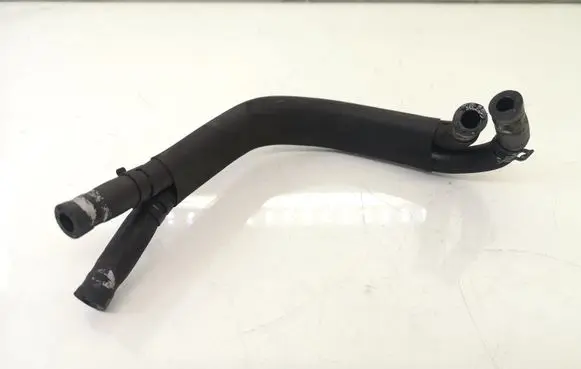 Volkswagen PASSAT B6 Engine coolant pipe/hose 1K0122447T