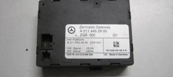 Mercedes-Benz CLS C219 Gateway control module A2114452600