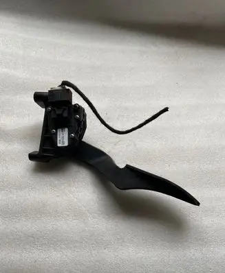 Opel Zafira A Accelerator throttle pedal 9202341 6PV00811400