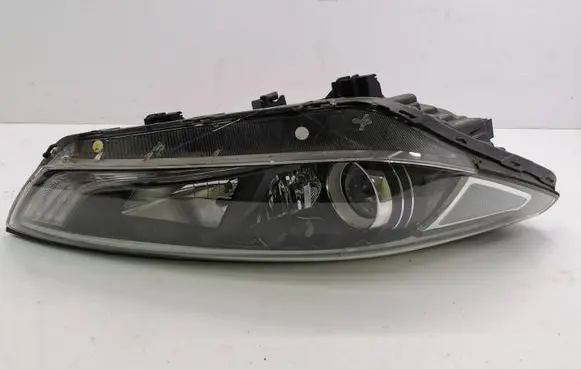 Hyundai Tucson TL Headlight/headlamp D792121120 P8FH207 20150815