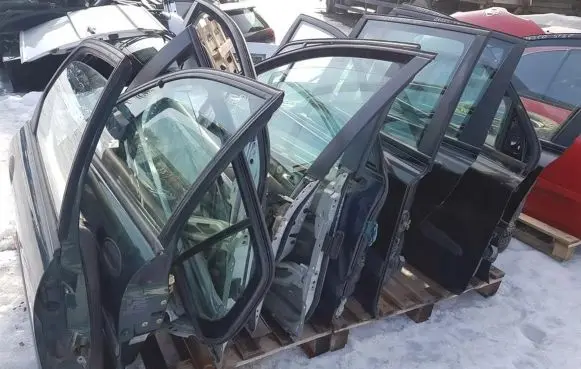 Renault Laguna I Front door