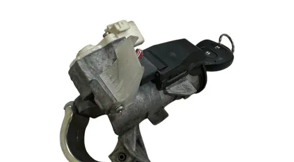 Toyota Auris 150 Ignition lock 450200204