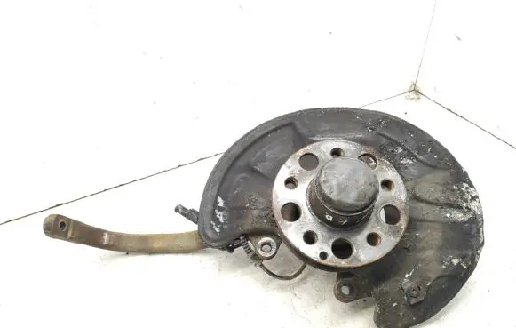 Mercedes-Benz CLS C219 Front wheel hub spindle knuckle