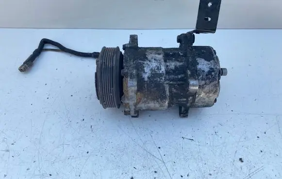 Peugeot 806 Air conditioning (A/C) compressor (pump)