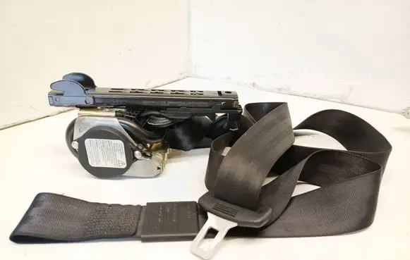 Audi A3 S3 8P Front seatbelt 602134700 04L000 1251