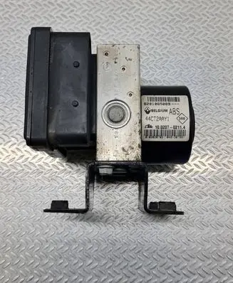 Renault Twingo II ABS Pump 8201065089 10020702114 44CT2AAY1