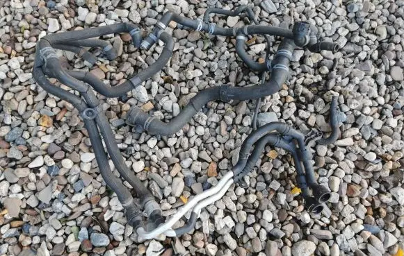 Audi A4 S4 B8 8K Engine coolant pipe/hose 4G0145931G