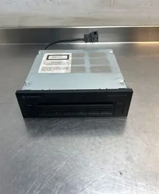 Volkswagen PASSAT B6 CD/DVD changer 3C0035110