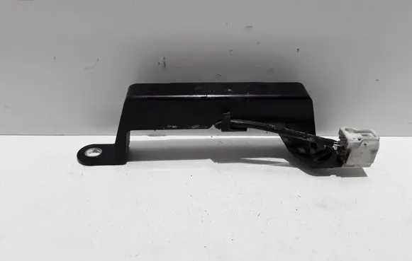 Lexus IS 220D-250-350 Aerial antenna amplifier 8999741010