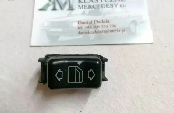 Mercedes-Benz C W202 Electric window control switch 2028205310