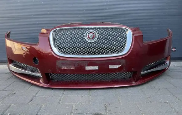 Jaguar XF X250 Front bumper 8X2317C831