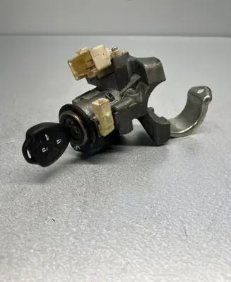 Toyota Avensis T250 Ignition lock 897830510