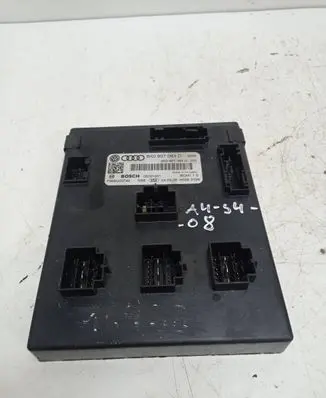Audi A4 S4 B8 8K Comfort/convenience module 8K0907063D 05021001 F005V00749