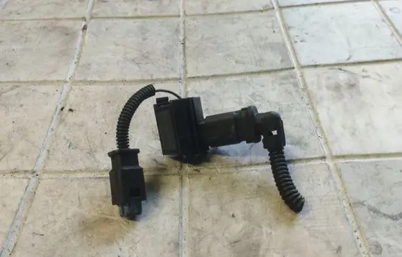 Peugeot 5008 Intake air temperature sensor 9689058080 9689057280