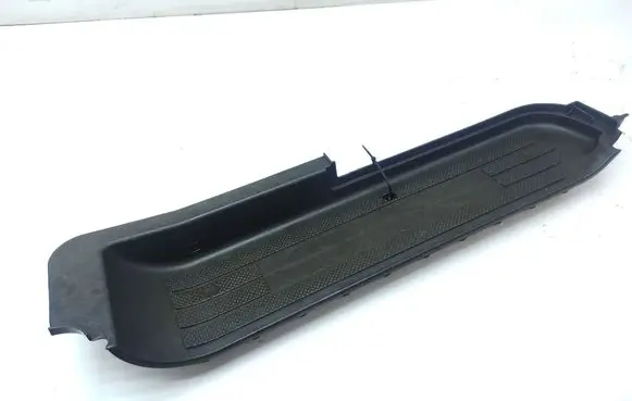 Mercedes-Benz Vito Viano W639 Front sill trim cover P0099418