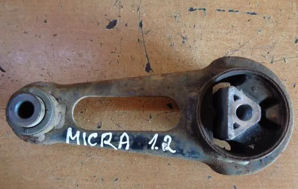 Nissan Micra Engine mount bracket