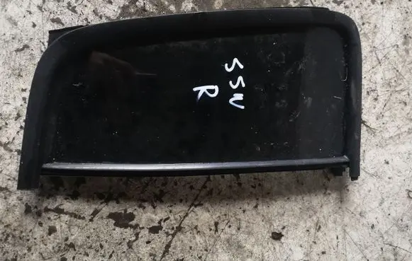 Suzuki Swift I Rear vent window glass 
