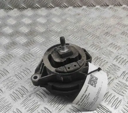 BMW 3 F30 F35 F31 Engine mount bracket 6856405