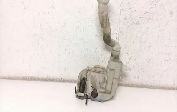 Mercedes-Benz ML W166 Windshield washer fluid reservoir/tank A1668600660