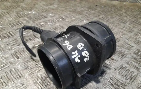 Audi A4 S4 B7 8E 8H Mass air flow meter 06D906461