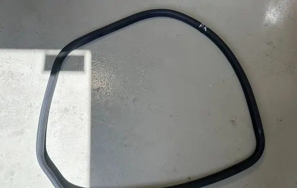 Volvo XC60 Front door rubber seal