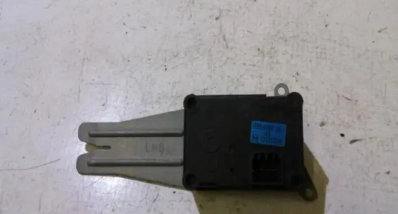 Mazda 323 F Air flap motor/actuator hb600bcin 2005038