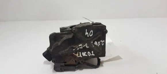 Toyota Avensis T250 Throttle valve 8967221020