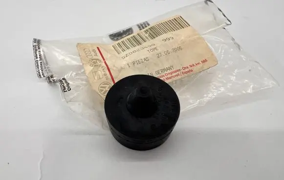 Volkswagen Fox Front bonnet/hood damper/strut 5Z0823499 27052005