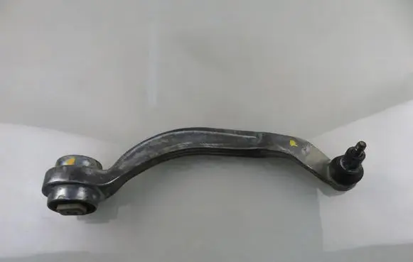 Front lower control arm/wishbone