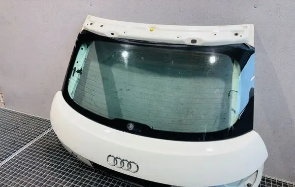 Audi A1 Tailgate/trunk/boot lid 