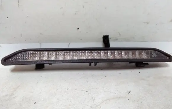 Opel Zafira A Third/center stoplight 90582025