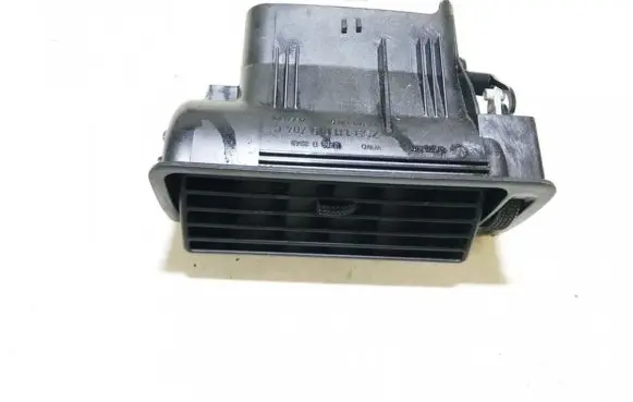 Volkswagen Golf IV Dash center air vent grill 1j1819704c