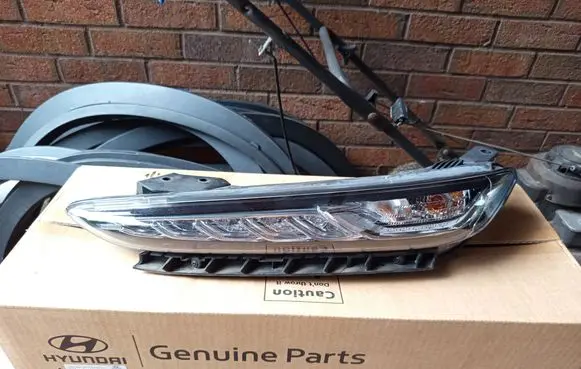 Hyundai Kona I Headlight/headlamp 92208J9000