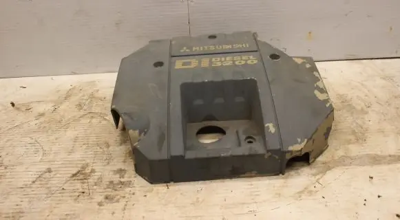 Mitsubishi Pajero Engine cover (trim)
