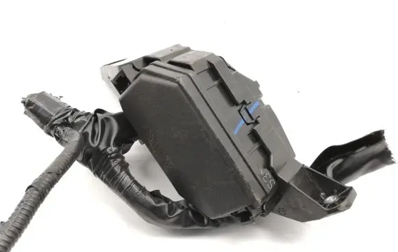 Toyota C-HR I Fuse module