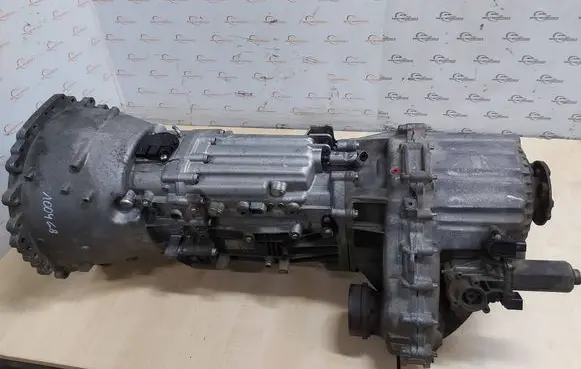 Land Rover Discovery 3 - LR3 Automatic gearbox 1067401098 8454228031