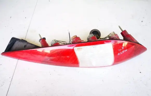Ford Mondeo Mk III Rear/tail lights 1s7113404c 1s71-13404-c