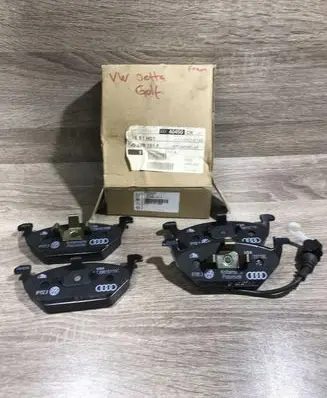 Volkswagen Golf VII Brake pads (front) 1J0698151F