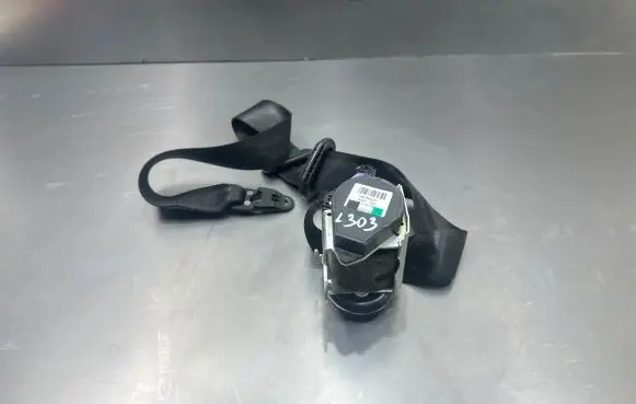 Audi A4 S4 B7 8E 8H Front seatbelt 560788501 008R000 H10333