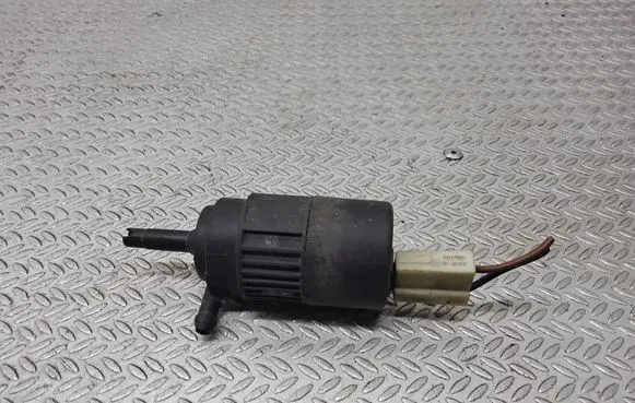 Mercedes-Benz Vito Viano W638 Windscreen/windshield washer pump