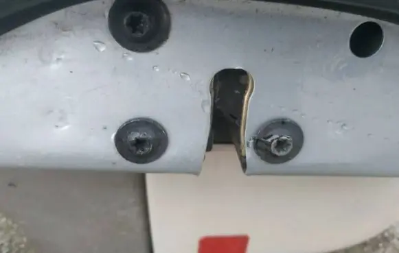 Chrysler Pacifica Front door lock