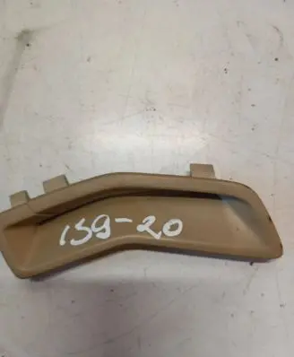 Volvo XC60 Seat belt trim 01287357