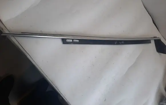 Audi A8 S8 D4 4H Front door glass trim molding 4H0853283C