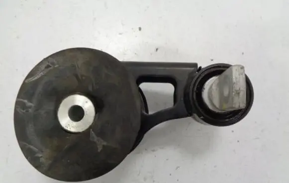 Suzuki Grand Vitara II Gearbox mounting bracket