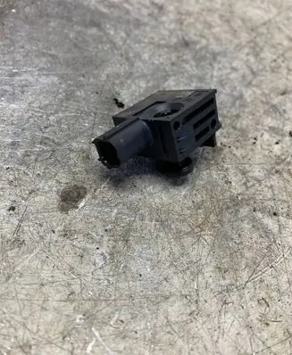 Opel Zafira C Airbag deployment crash/impact sensor 13504470