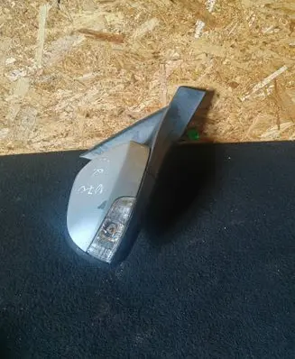 Volvo V70 Front door electric wing mirror